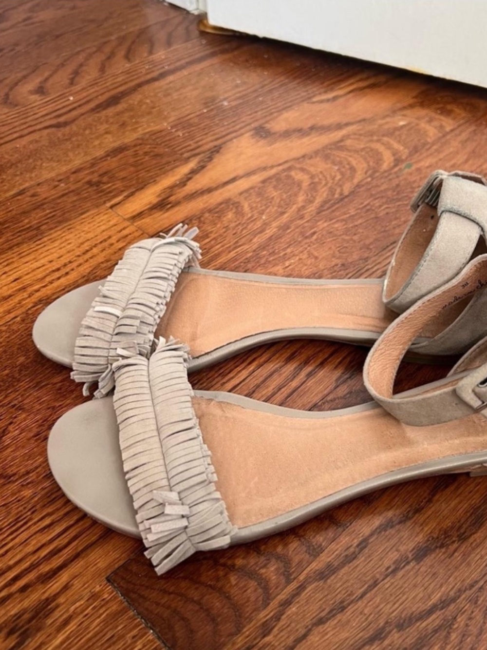 joie taupe gray lyla suede fringe ankle buckle sandals flat - Picture 4 of 8